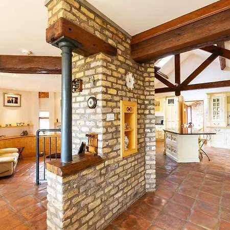 Wish Willow Holiday Home, A Contemporary Country Residence, South Co. Wicklow Sleeps 8 Holiday home *