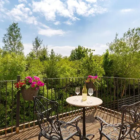 Wish Willow Holiday Home, A Contemporary Country Residence, South Co. Wicklow Sleeps 8 *