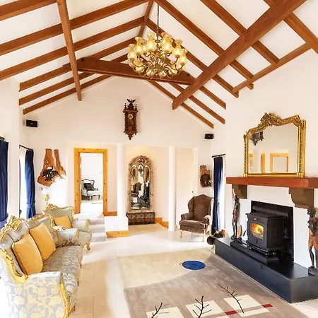 Wish Willow Holiday Home, A Contemporary Country Residence, South Co. Wicklow Sleeps 8 Holiday home Arklow