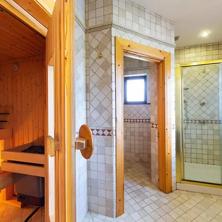 Wish Willow Holiday Home, A Contemporary Country Residence, South Co. Wicklow Sleeps 8